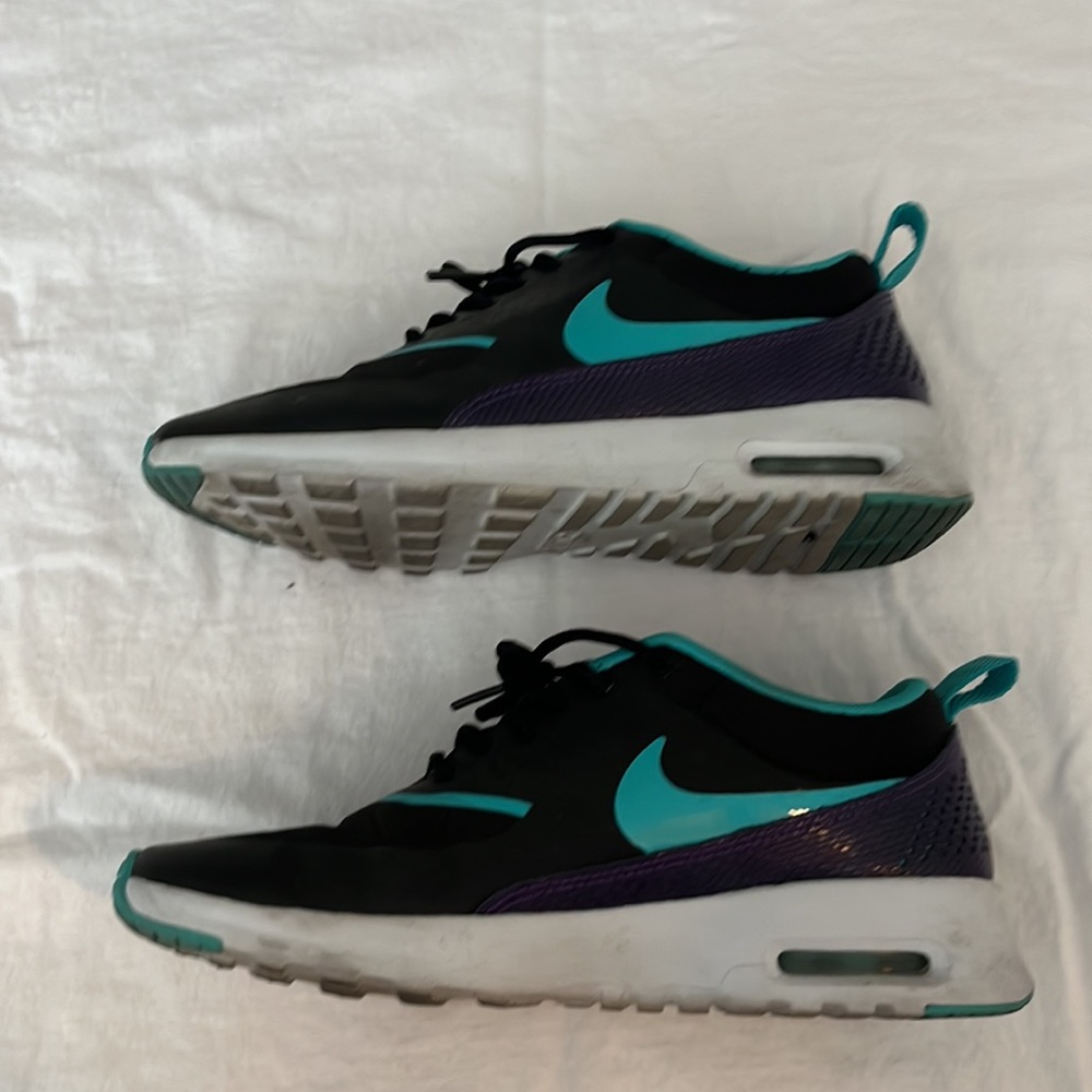 Woman’s Nike shoes - Picture 4 of 6
